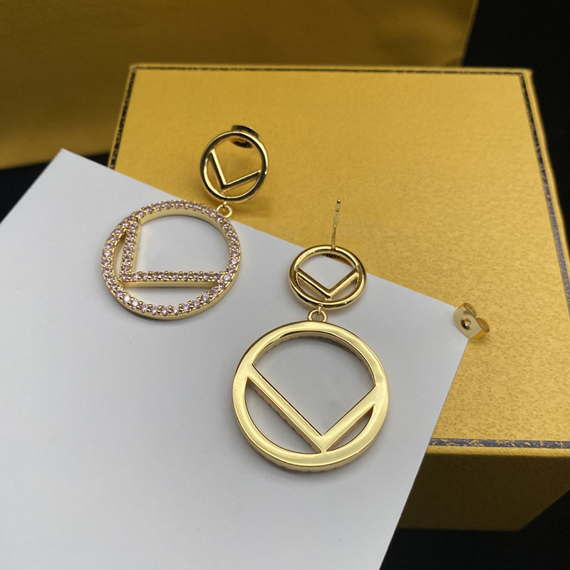 

Designer Womens Hoop Earrings Fashion Gold Diamonds Hoops Earring Women Luxury Big Circle Earrings Jewelry Unisex F Earring Studs 2207162D