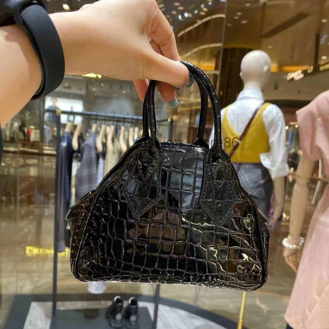 

Vivian Texture niche bag women's 2022 new West queen mother crocodile baseball handbag One Shoulder Messenger Bag women's summer fashion