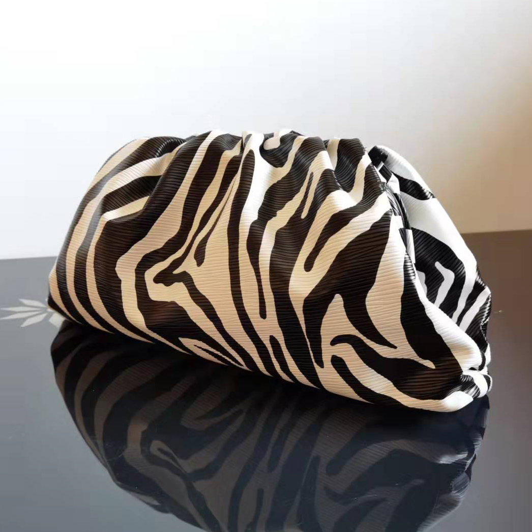 

Fashion Women Cloud Pouch Bag Zebra grain leather Womens Clutch Bag Clip Lock Design high-capacity, Black