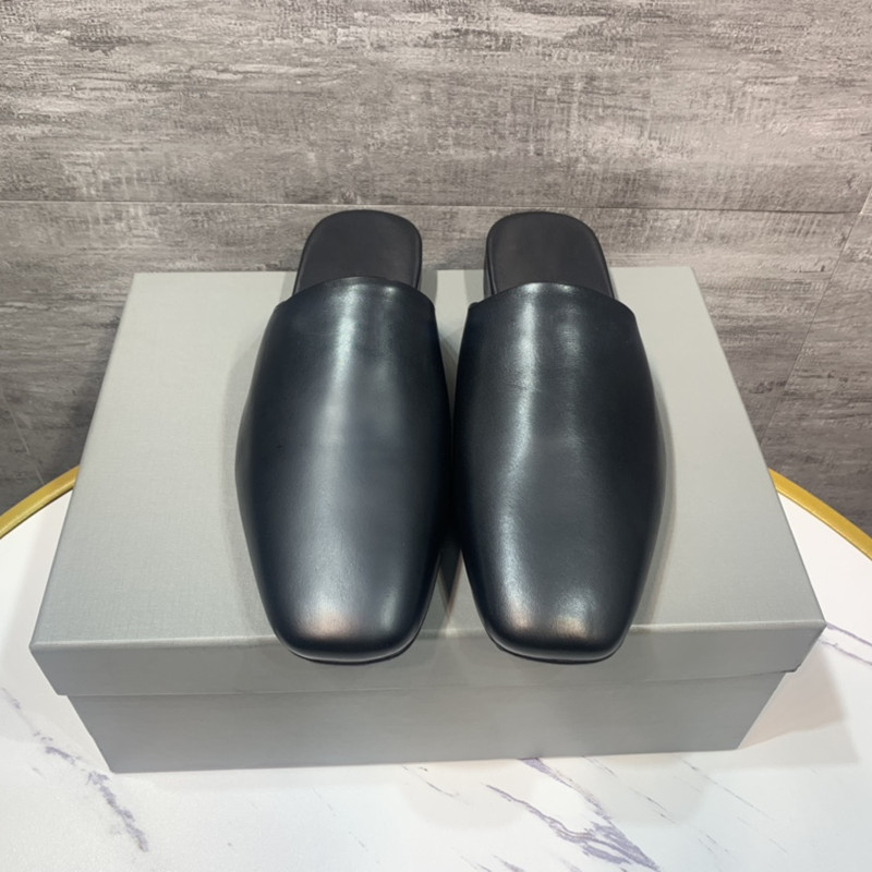 

Leather soled slippers Designer Italy Mens Cosy Mule smooth calfskin Rounded toe Tone-on-tone insole black, 5-