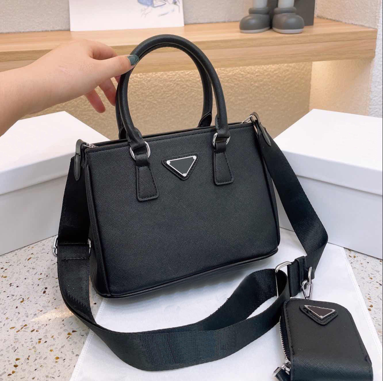 

Luxury totes bag womens designer handbag fashion pu inverted triangle letter with shoulder cross body bags classic lady wallet, Make up for price