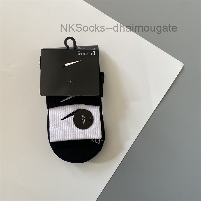 

Classic Fashion Men Socks Hook Brand Color Stitched Men's Women's Long Tube Sports Training Sock Street Couple Middle Tubes Luxury Medium Sportsocks Eur Size I4cj, Medium tube 2