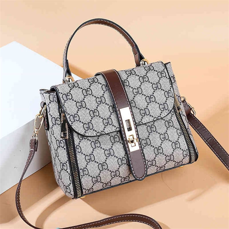 

66% OFF trendy bags 2022 New Designer Handbags Factory Store square fashion one shoulder messenger small foreign style cool, Khaki