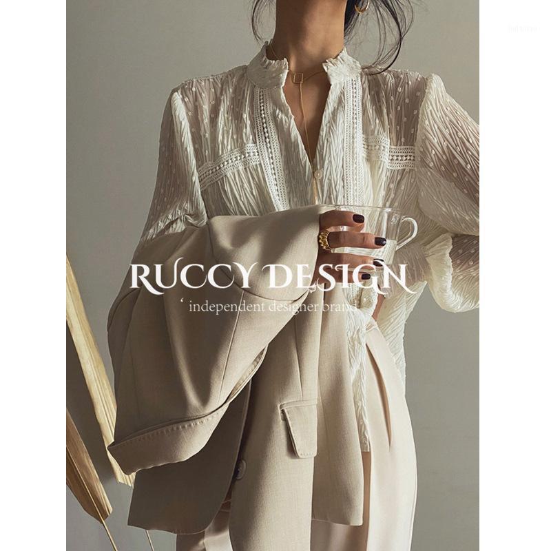 

French Design In 2022 Spring: Loose And Gentle Wind Ripple Wrinkled Lace Splicing Long Sleeve Chiffon Shirt Women's Blouses & Shirts, Glutinous rice white