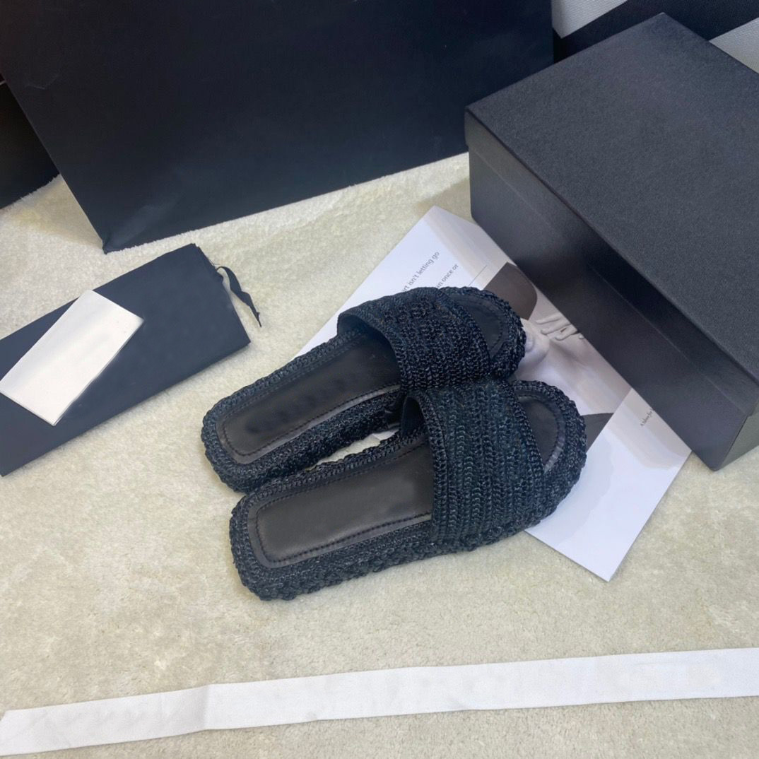 

AAAAA+ Women Mules C slippers Sandals Pearls Sliders Stuffies Top Quality Lambskin Black White Flat Slippers Ladies Beach Rubber Flip Flops With Box 012