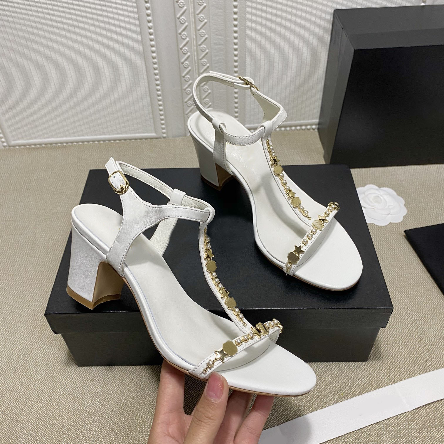 

Designer Stylish Women's slingbacks Sandals Lambskin Strass Slippers High quality Summer Luxury Fashion Ladies Beach Slipperr, Clear