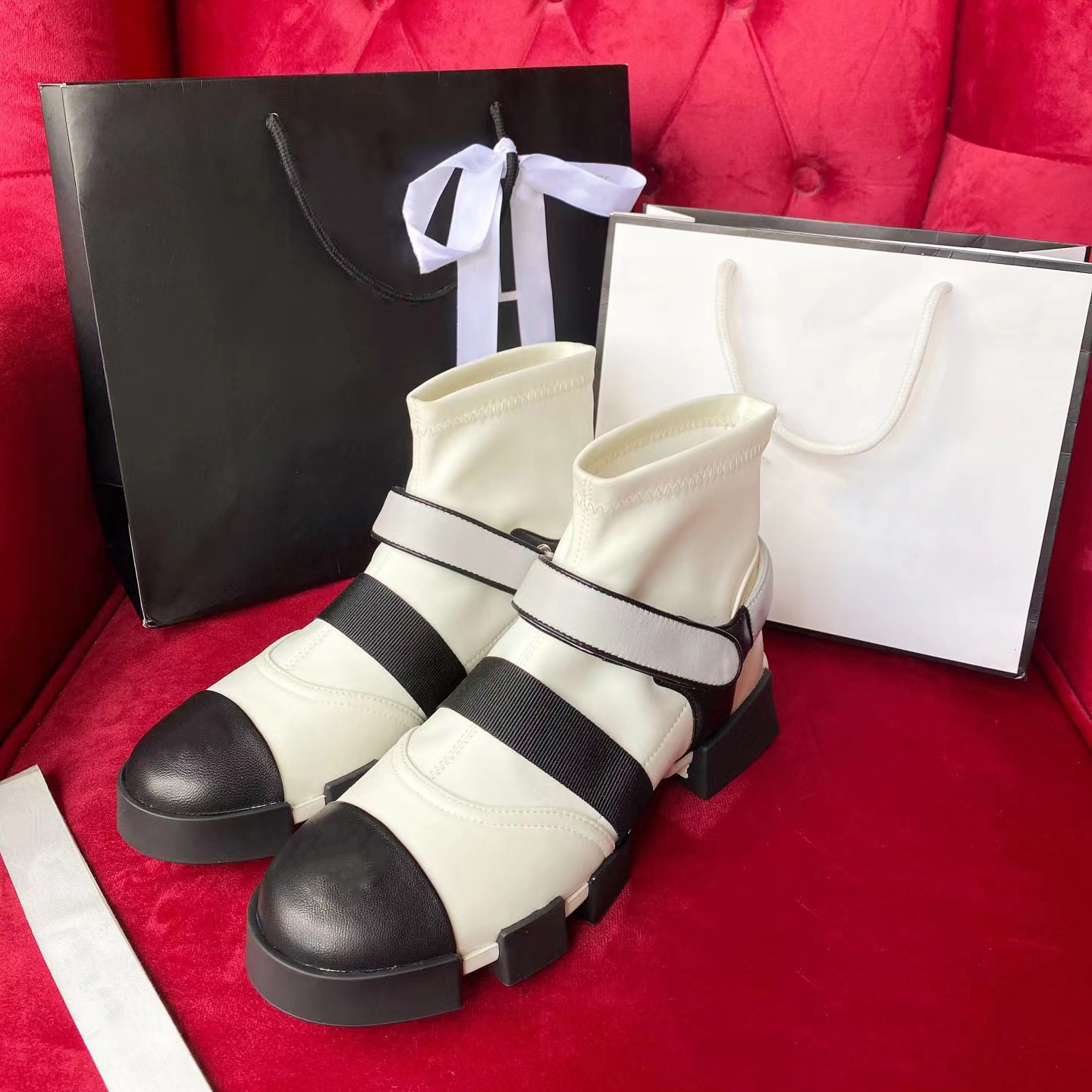 

2022 Womens Designer Fashion Ankle Boots Elastic Socks Shoes Black White Velcro Moon shoes Autumn Comfortable Casual Shoe Sneakers 35-40, Customize