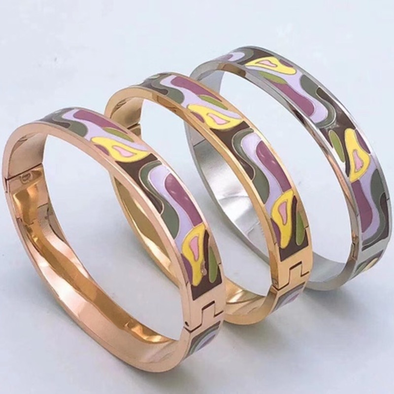 

Designer Print Bangle Buckle Bracelets Fashion Jewelry Men Women with Original Velvet Bags