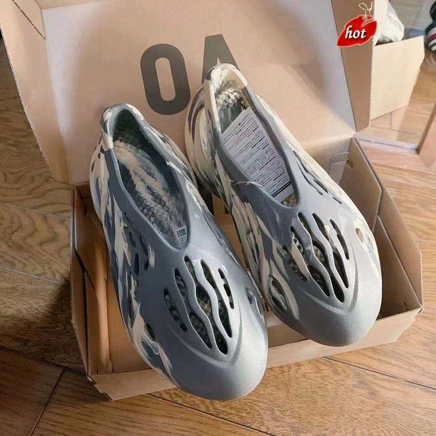

2022 Top Quality Designer Slipper Men Women Sandal Triple Black White Resin Pattern Slippers Foam Runner Mens Womens West Slipper Slides