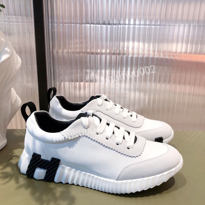 2022 baskets bottes Luxury Nouveau arrive les femmes pour hommes Chaussures décontractées Modèle Modèle Sneaker Designer Track Shoe Size35-46
