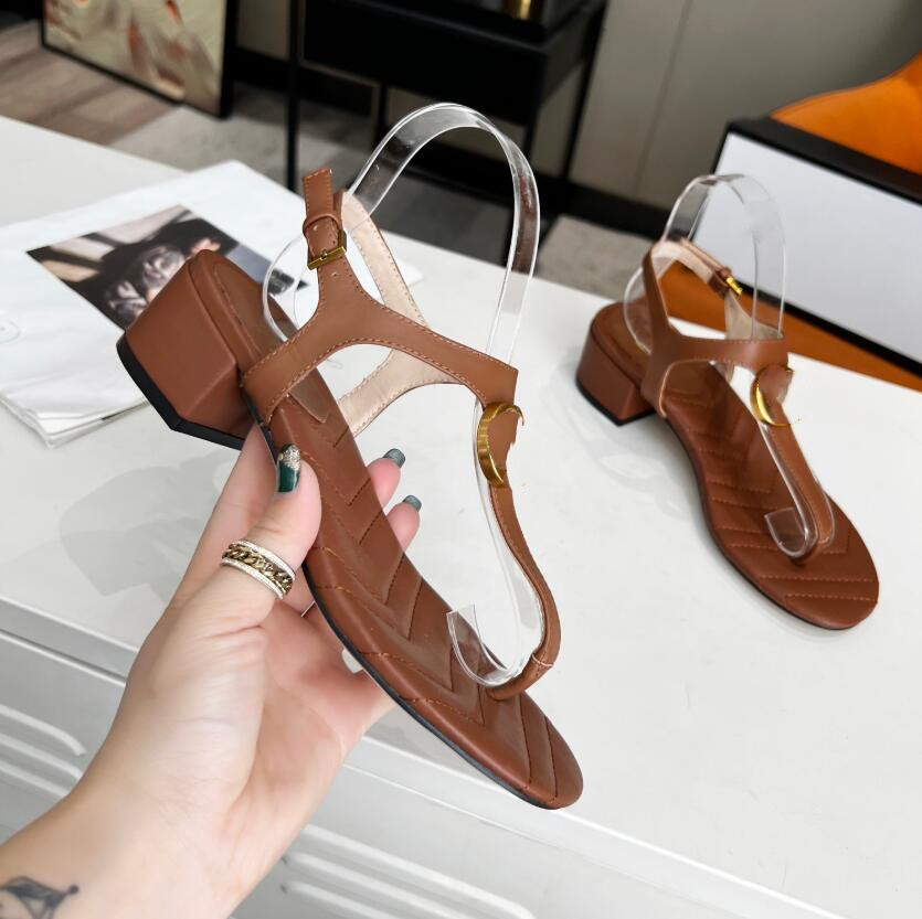 

Sandals Women 2023 Summer Flats Slippers Outdoor Fashion Luxury Dress Leather Gladiator Slipper Designer Cute Casual Sandal, Red
