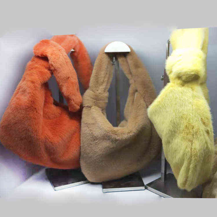 

Knotted Wool Handbag Ins Net Red Same Style Hand Held Plush Soft Waxy Autumn and Winter Dumplings, White
