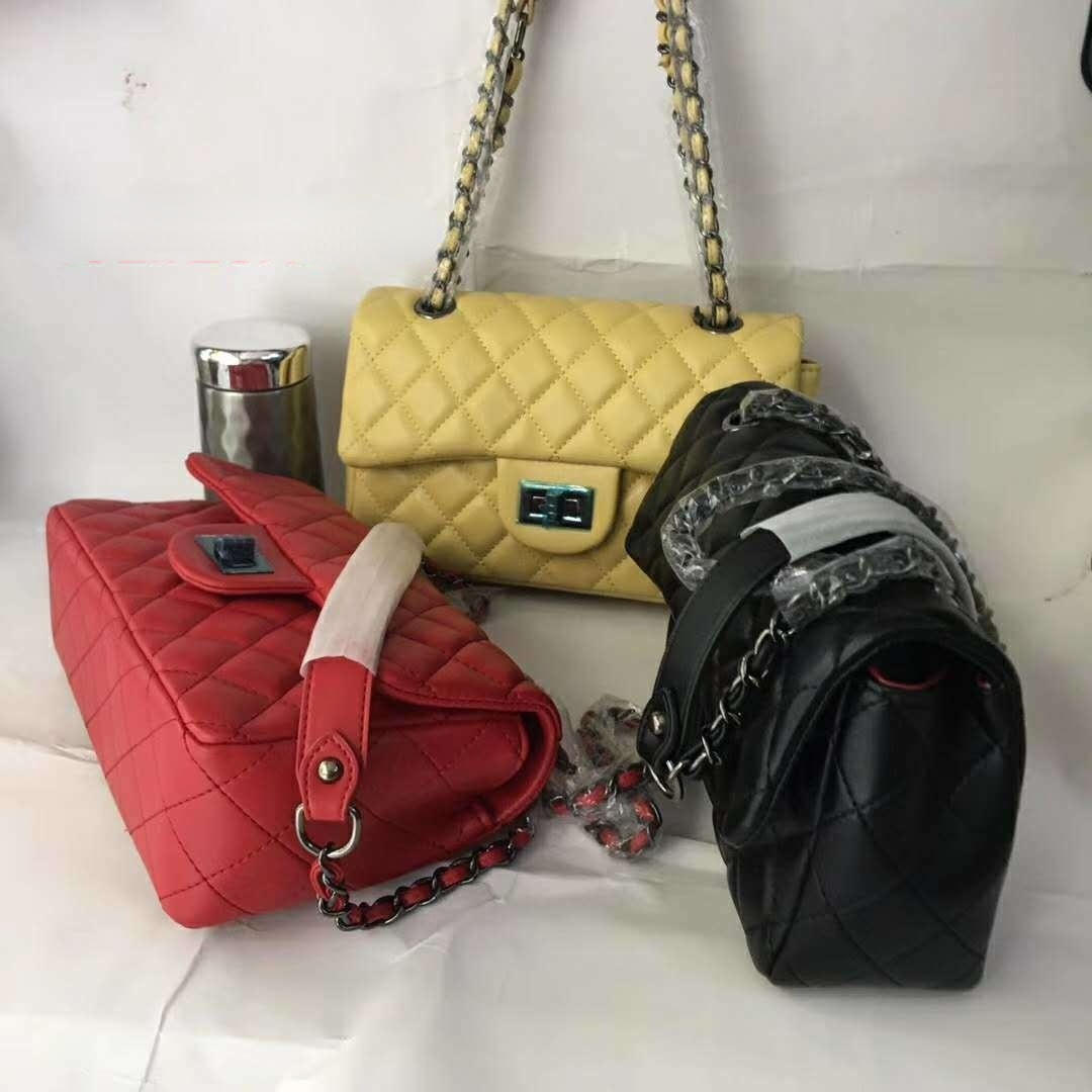 

Designer Fashion Shoulder camera Bags Handbags High Quality Women chains letter purse bag wallet vintage temperament cross body totes, White
