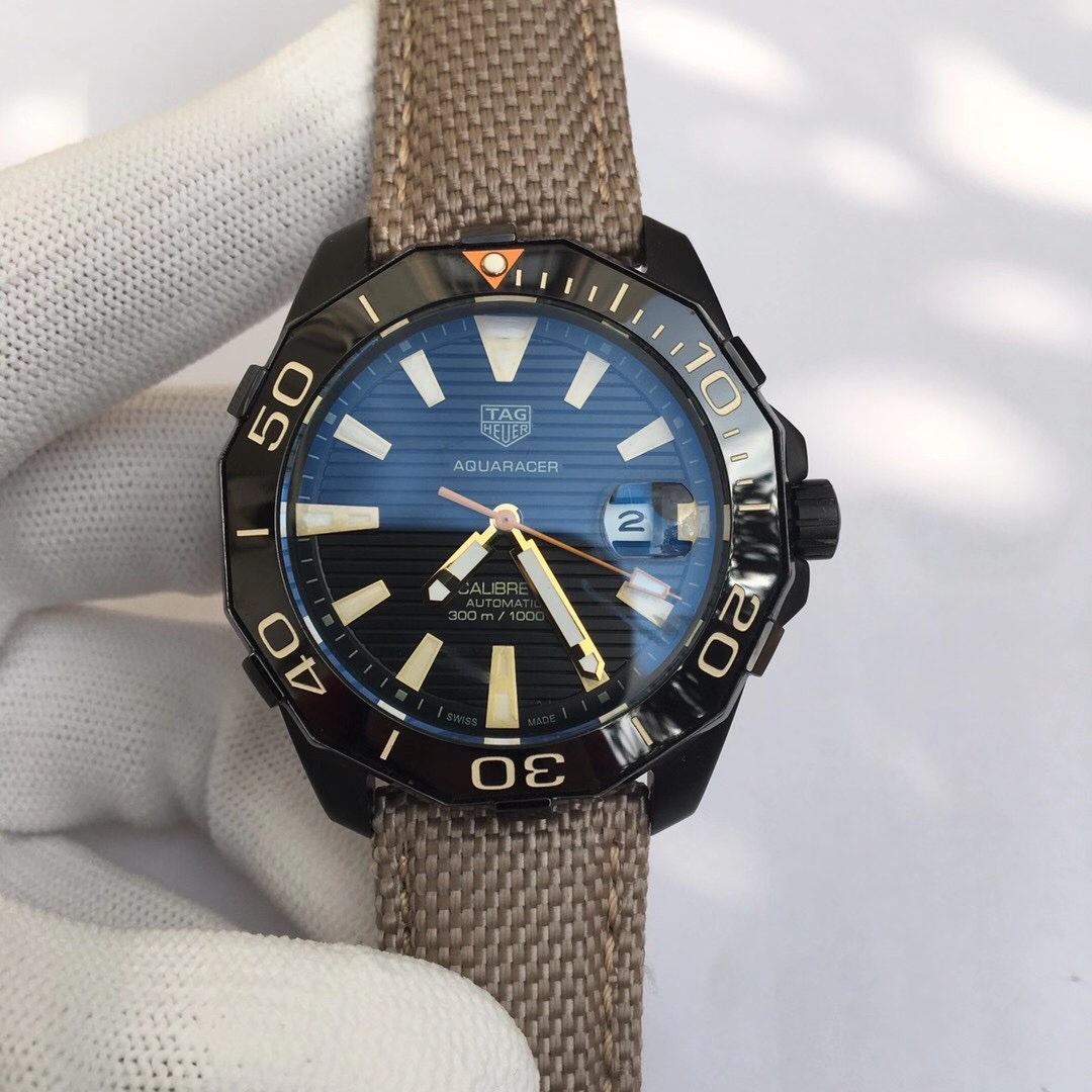 

TAG Heuer AQUARACER WAY208C.FC6383 watch, No box