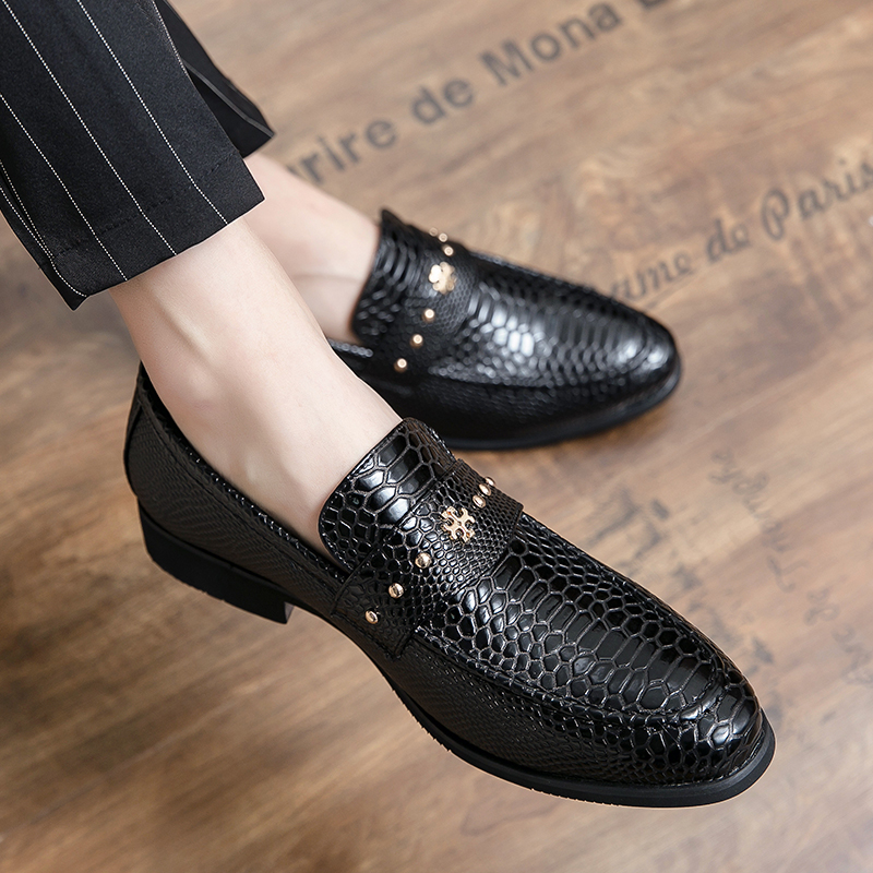Loafers Men Chaussures Pu Couleur solide Fashion Casual Round Head Daily Business Professional Version coréenne du style britannique Modèle de se