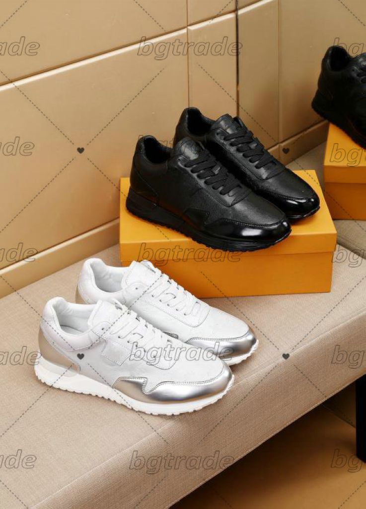 

Luxury Run Away Running Shoes White Black Designer Embossed Grained Calf Leather Trainer Technical Rubber Outsole Classic Shoes