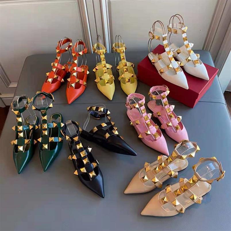 Femmes en cuir Sandales T-STrap sandale Summer High Heels Rivets Chaussures Madies Sexy Party Chaussures cloutées 2022 Designers Womans FLA3109