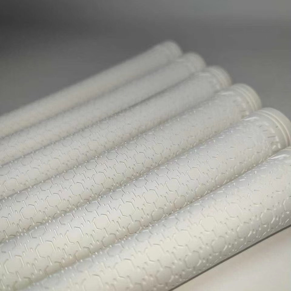 

Golf iron grip available in two colors