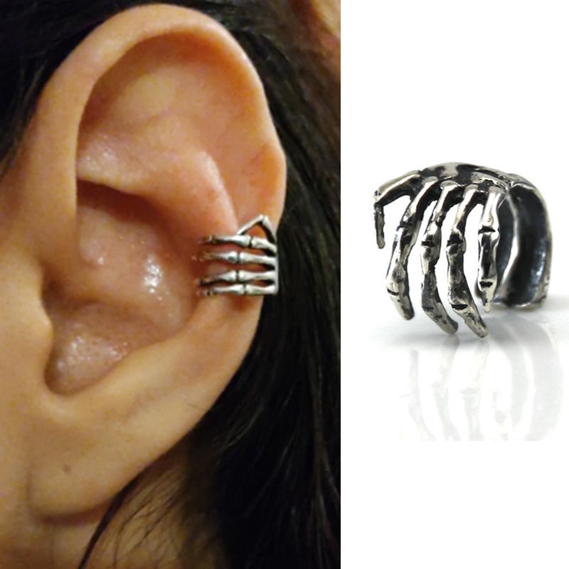 

Clip-on & Screw Back 1pc Fashion Silver Skull Hand Clip Ear Cuffs Earrings For Women Climbers No Piercing Fake Cartilage Earring Punk
