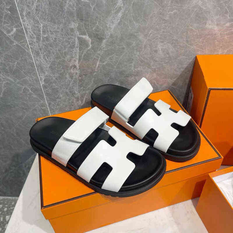 

Herme Slippers Chypre Asigo Leather Slippers for Women, Black