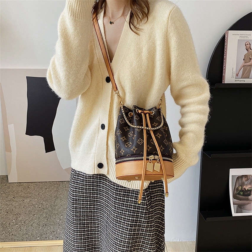 

Purse bag female new autumn version BUCKET BAG carry style chain messenger single shoulder bag, Sky blue