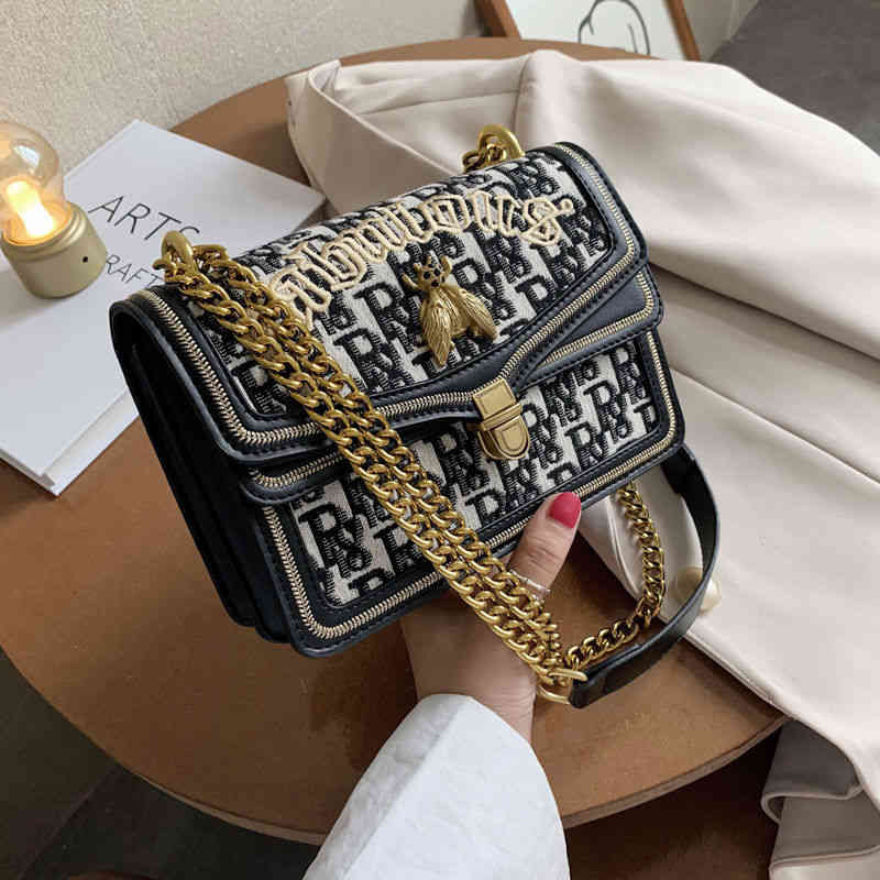 Sac pour femmes 2022 Nouvelle mode One Small Chain de texture Messenger Sacs Sacs Retro Femme pour femmes