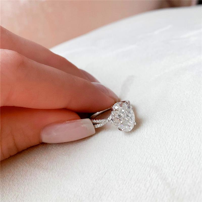 

Cluster Rings 2.5 Oval Cut Luxury Moissanite 18K Solid Gold Split Shank Half Etenity Band Engagement Anniversary For WomenCluster