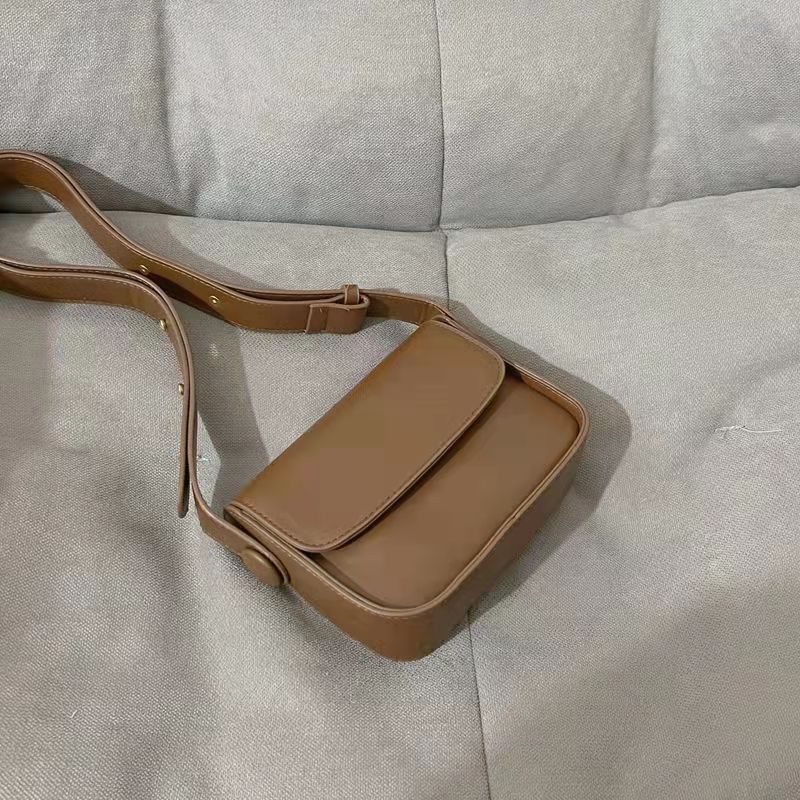 

Flap Pu Saddle Bags Plain Handbags Thread Axillary Bag Women Single Shoulder Bag Hasp Wallets Rivet Adjustable Strap Purse Fashion Green