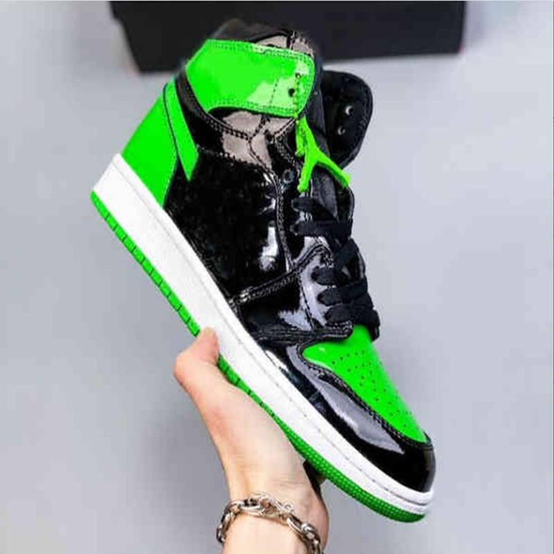 

Designer Brand 1s Patent Leather Basketball Shoes Fluorescent Green Beika Blue Black Red Paint High Top Board Man Women Sneakers