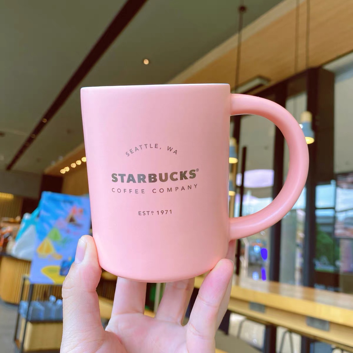 

The latest 10oz Starbucks mug, pink Starbucks coffee cup, packaged in a separate box, supports customized logo, Write color after purchase
