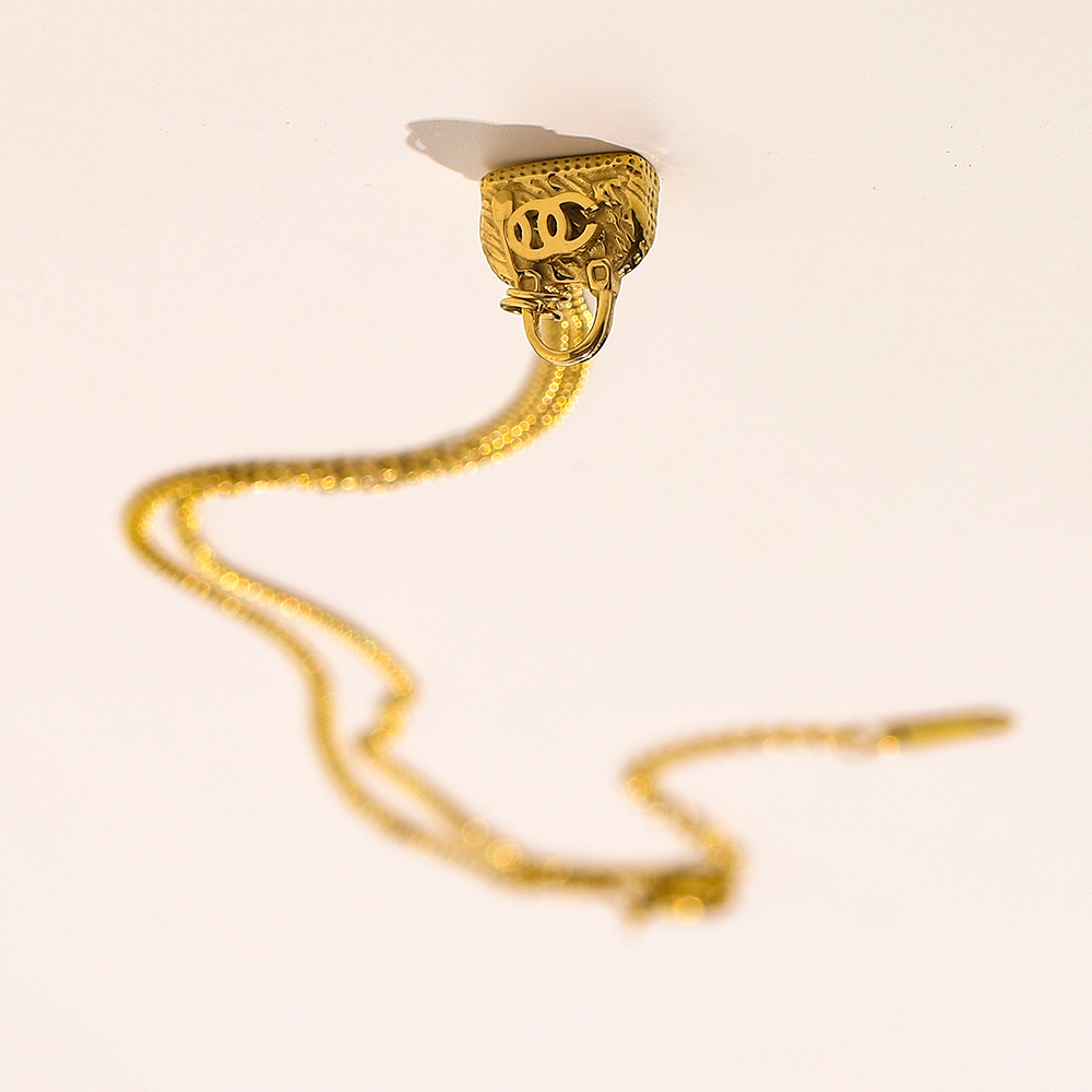 2022 À la mode 18K Plaqué or Colliers en acier inoxydable Collier ras du cou Lettre Pendentif Déclaration Mode Femmes Collier Bijoux de mariage A