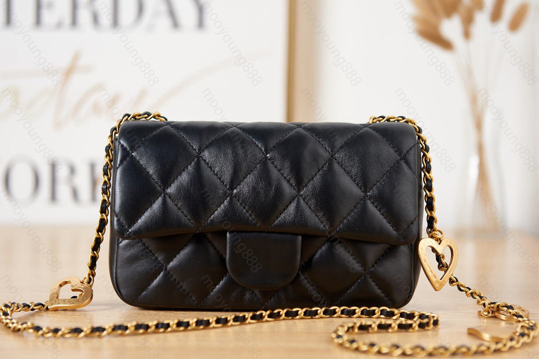 

10A Top Tier Quality Luxuries Designers Heart Pendant Chain Bag Womens Real Leather Lambskin Quilted Flap Purse Bags Small Handbag Black Shoulder Box Bag With Chip, Carton