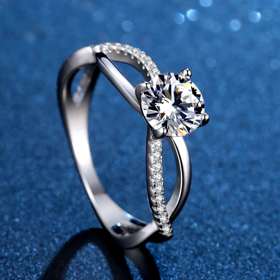

Cluster Rings Jewelry D Color red Mozambique Diamond S925 Sterling Silver Eight arrows twist arm Niu tou Diamond Ring empty