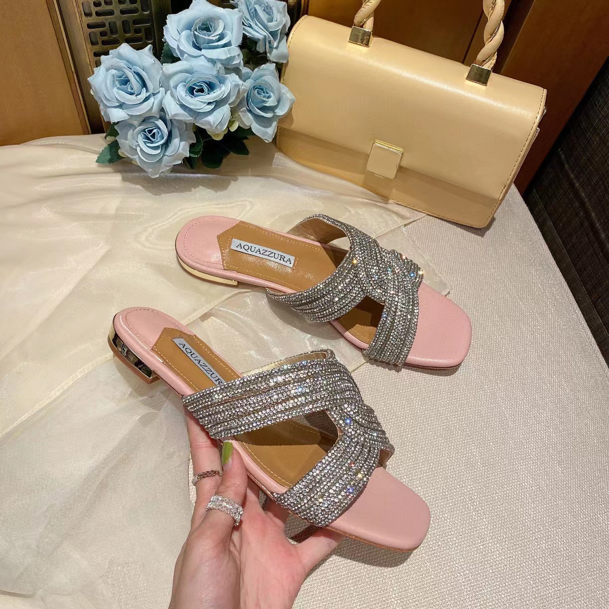 

Aquazzura Luxury Brand Designer Gladiator Sandals Women Rhinestones Bling Bling Flat Heel Slides Open Toe Runway Flip Flop Top Quality Size 42 Ladies Slippers, As picture