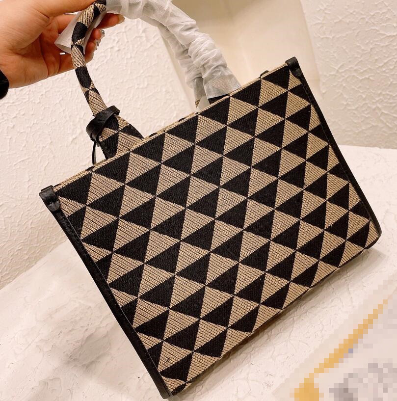 

2022 Designer Handbag Large Capacity Canvas Bag Embroidered Fabric Small Tote Bag Three Sizes, Large 39cm