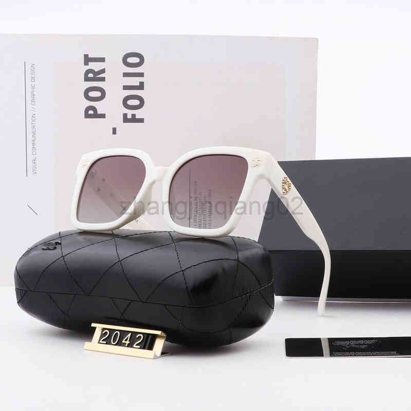 

Designer Channel Sunglasses Cycle Luxurious Woman Mens Lovers New Fashion Brands Small Fragrance Lady Vintage Baseball Sport Polarizing Sun Glasses
