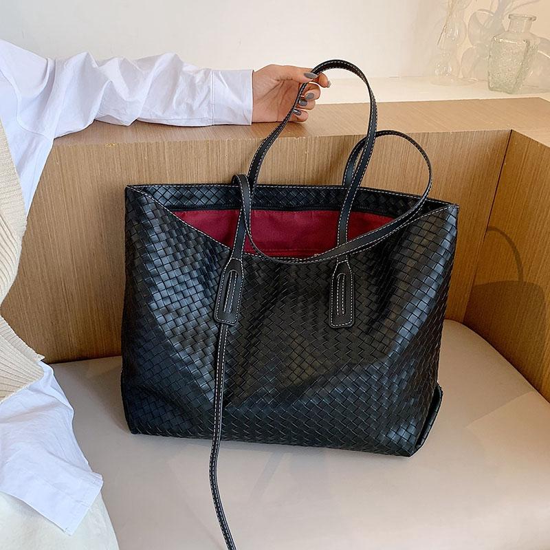 

Evening Bags Fashion Texture Shoulder Bag Large Capacity Women's Woven Tote Brand Designer Shopping Female Luxury All-match HandbagsEven, White shoulder bag