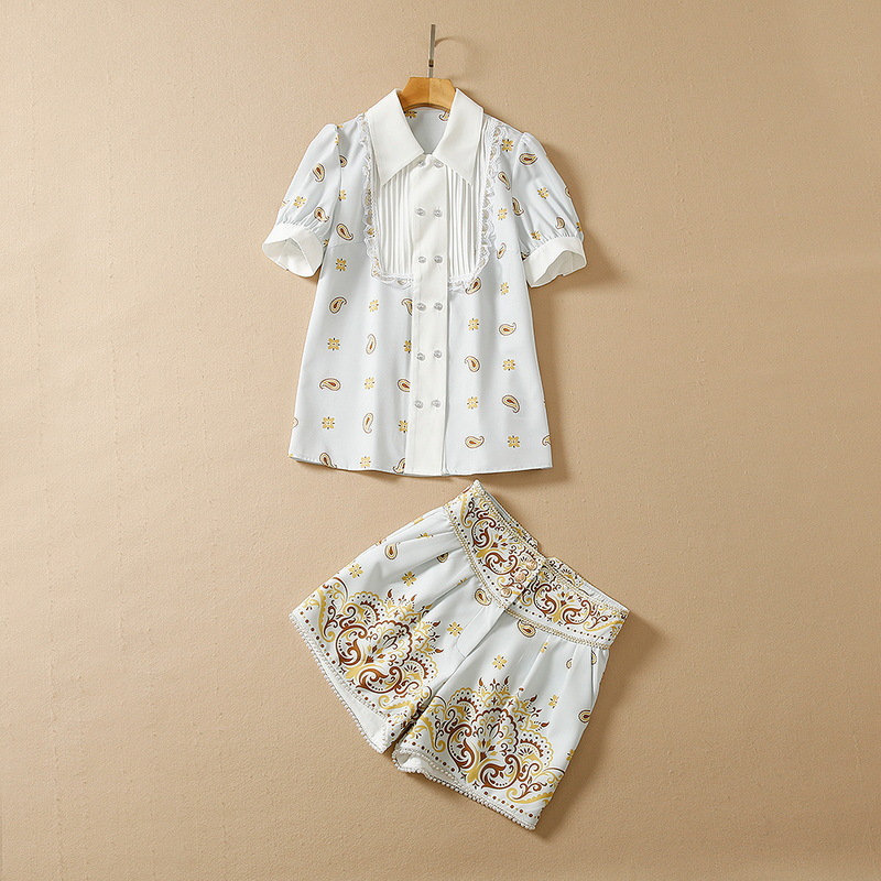 

2022 Summer Short Sleeve Lapel Neck Multicolor Paisley Print Double-Breasted Blouse & High Waist Beaded Short Shorts Two Piece Suits 2 Pieces Set 22Q042327ST, Multi