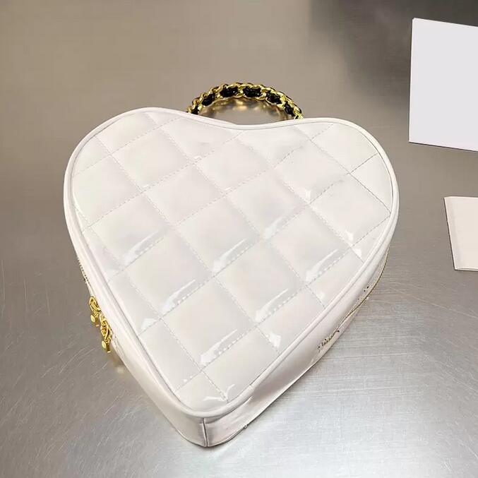

SW 2022Ss Spring Heart Style Valentine Day Bags Classic Top Handle Totes Quilted Patent Leather Famous Luxury Designer Clutch Cosmetic Vanity 23/21cm, Extra freight