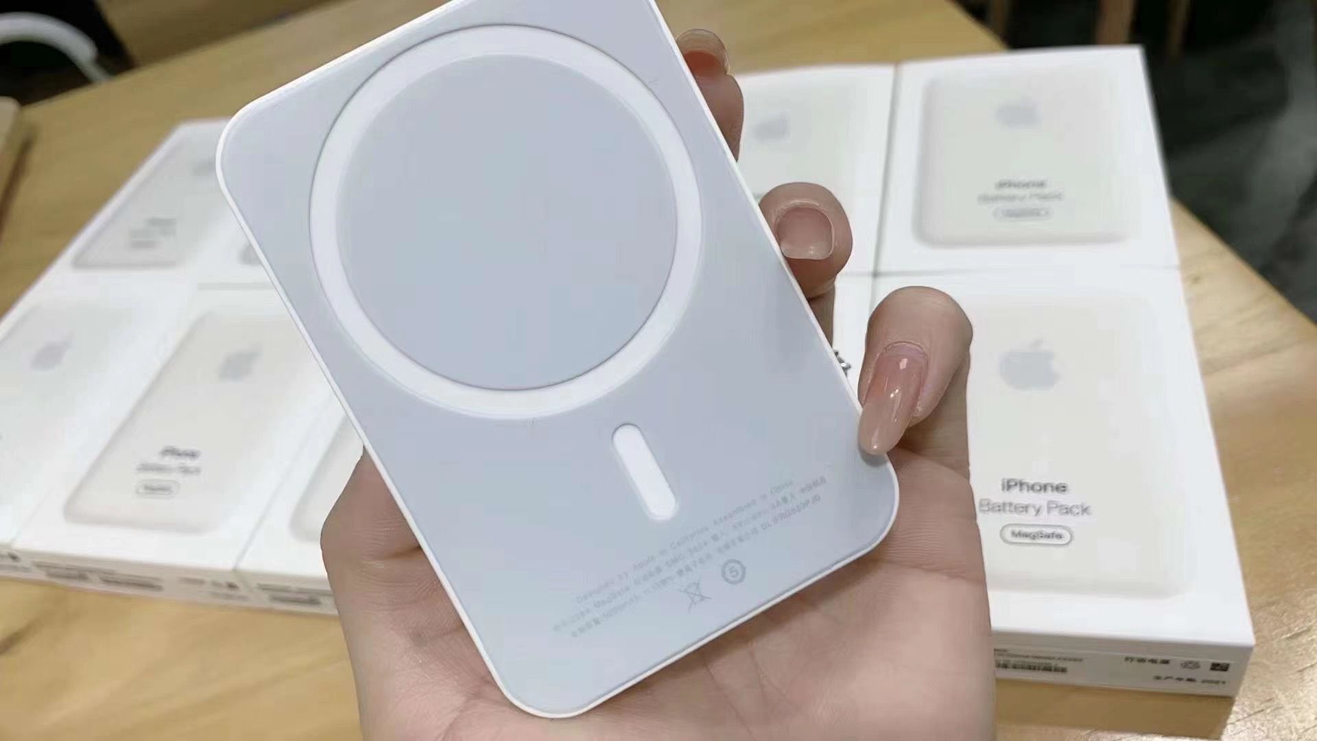 

HIGH QUALITY External Battery Pack Magsafe Power Bank 3500mAh For ip12 13 Pro Max Mini Mobile Phone Magnet wireless charger Powerbank Batteries with logo