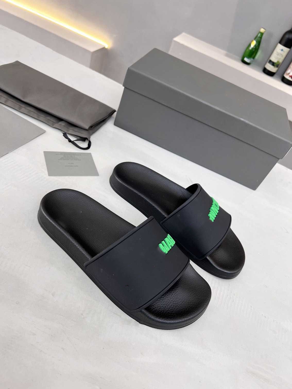 

Luxury Fashion Casual High Quality Autumn and Balencaigaity Winter Men's Women's Multi-color Thick Sole Slippers D039, 11