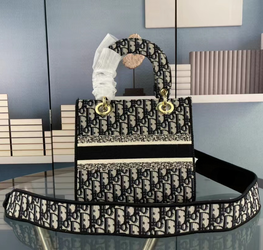 

2022 Women Luxury Designers Tote Bags Canvas Large capacity handbag female wild commuter presbyopia big shopping bag embroidery fashion lady, Sky blue