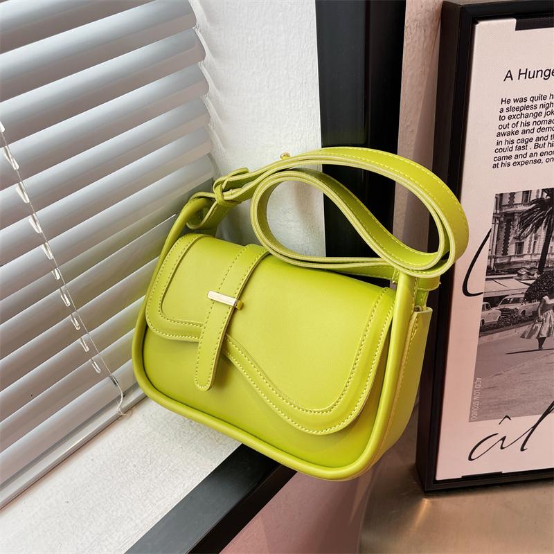 

Evening Bags Mini PU Leather Flap Crossbody For Women 2022 Summer Handbag Solid Color Shoulder Bag Ladies Handbags And PursesEvening, Beige