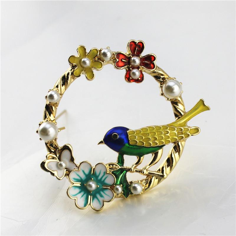 

Pins Brooches High-end Atmosphere European And American Color Enamel Floral Bird Temperament Coat BroochPins