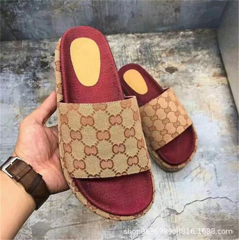 

2022 Designer Luxury Women Sandal Canvas Platform Slippers Real Leather Slides Beige Brick Red Colors Beach Slipper Outdoor Party Sandals 35-42