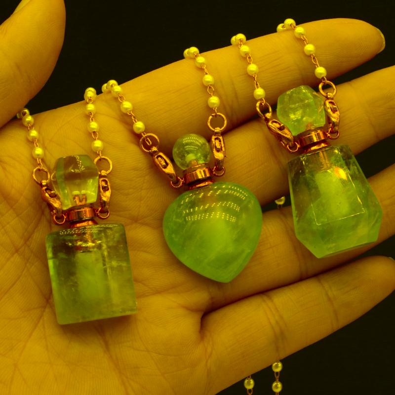 

Pendant Necklaces Natural Stone Amethyst Perfume Bottle Necklace Pearl Chain Ladies Essential Oil Fashion JewelryPendant