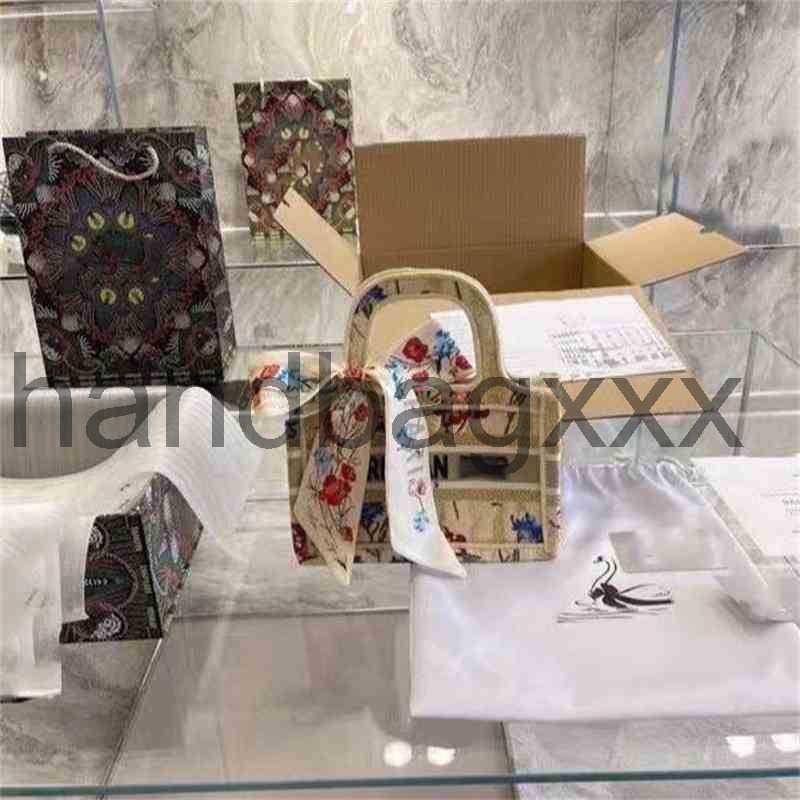 

Bags handbag CLASSIC FLOWER Luxury Designer Handbags Christian New Texture Foreign Style Women's Portable Tote Bag Canvas Printing Fashion Large Capacity, Red 1