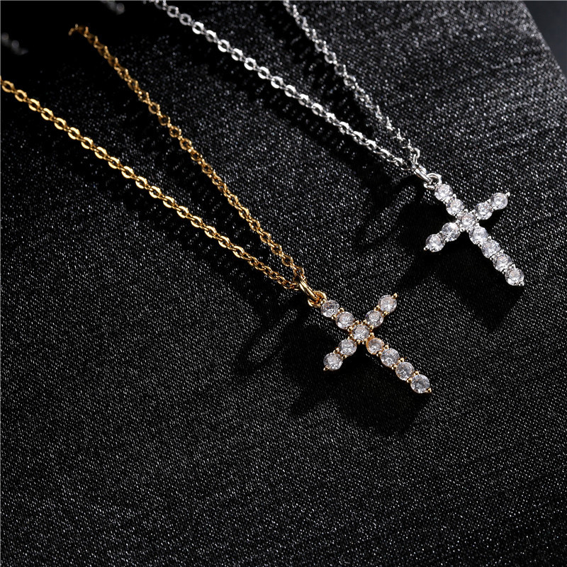 

Simple Classic Cross Pendant Necklace for Men and Women Color Preserving Electroplated Copper Micro Inlaid Zircon