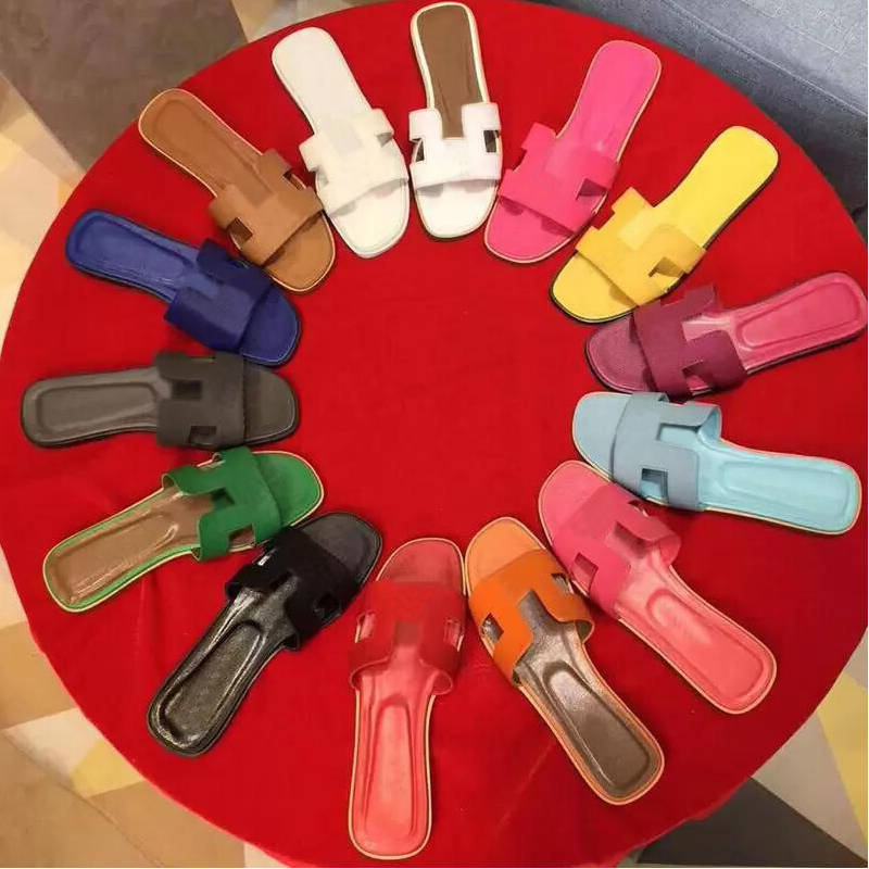 

beach slippers Summer Classic cowhide women slipper lady sexy Cartoon Big Head Slides 100% Leather sandals Hotel Bath Flat Loafers woman shoes designer shoe size 35-42, Colour 32