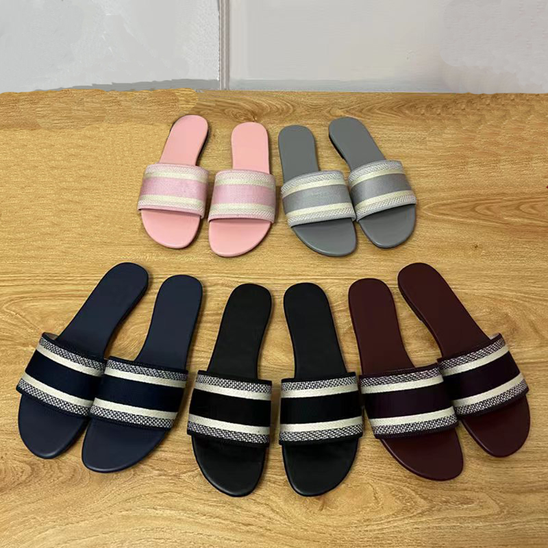 2022 Paris Women luxurys designers sandals Slippers Men Women sandal Slides Wear fashion Summer Beach Stripes Casual Flip Flops Loafers Sexy Embr